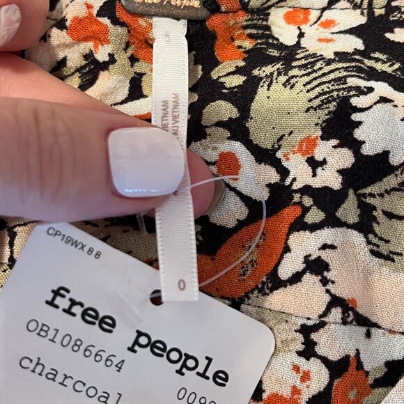 Free People Forget Me Not Mini Dress Floral NEW NWT $128 Size 0 V-Neck - Picture 10 of 11